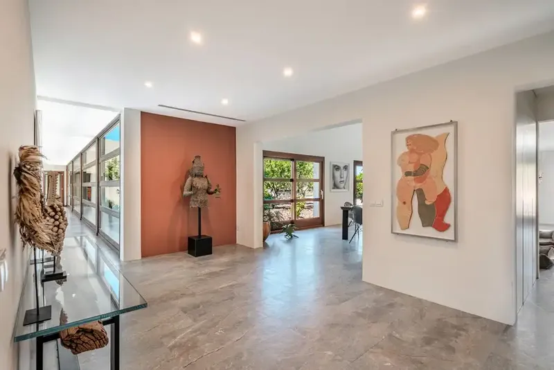 Modern luxury finca for sale in Sa Cabaneta offers exclusive lifestyle, contemporary design, privacy and facilities — photo 10