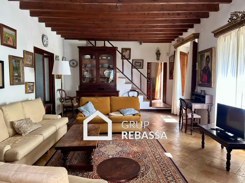 Grup Rebassa presents exclusively the sale of this spectacular two-story village house in Mallorca, in the municipality of Marratxí, in — photo 10