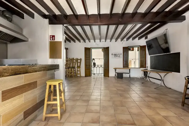 This two-story property is not just a house; it is a piece of local history. Formerly a well-known bar and meeting point of the — photo 5