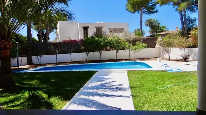 Unfurnished family home in Sol de Mallorca – for sale — photo 9