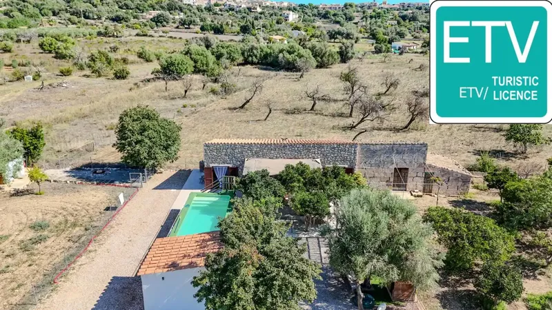 Charming Reformed Rustic Farmhouse with Tourist License and Habitability Certificate in the Serra de Tramuntana — photo 2