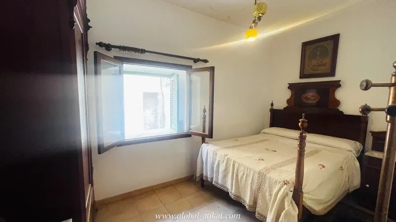 Do you dream of a property full of charm in the heart of Mallorca? This corner house in Felanitx, with 197m2 of land and 194m2 built — photo 11