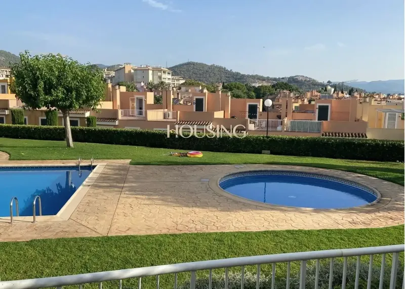 ADOSADO EN RESIDENCIAL CON PISCINAS Y JARDINES EN LA VILETA/SON SERRA — photo 3