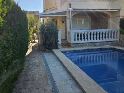 Semi-detached house — photo 3