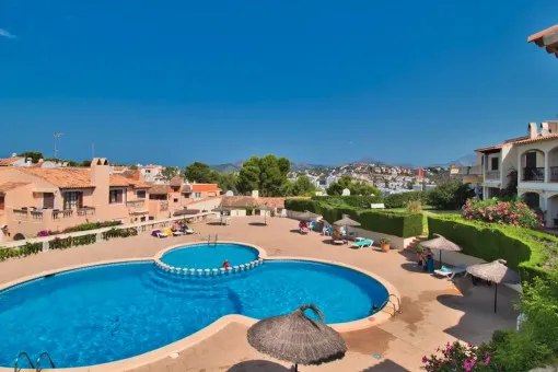 Santa Ponsa, Quiet corner house with community pool in the best location of Santa Ponça - only 500 m from the beach — photo 1