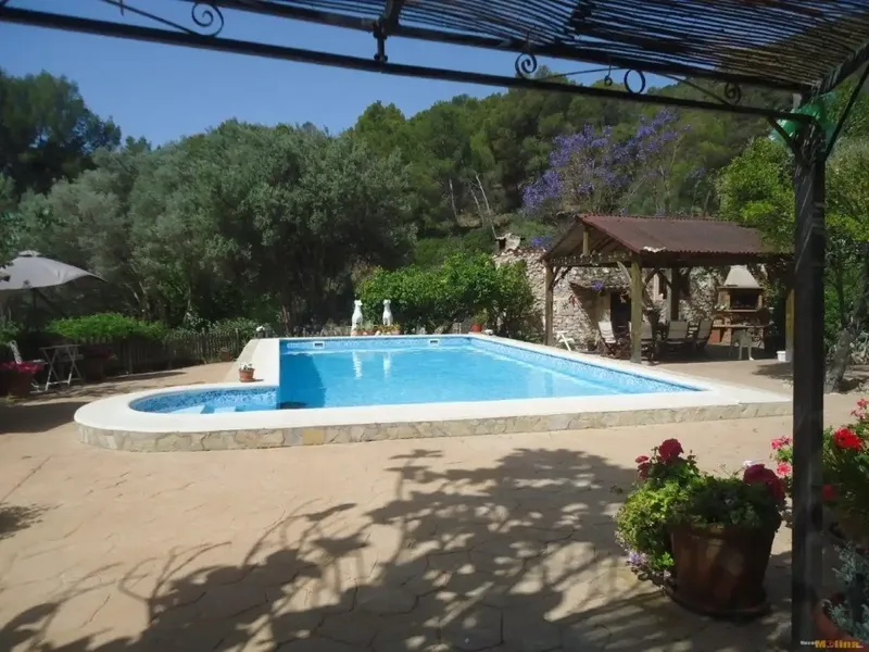Discover a truly exceptional property: a unique manor estate where history, luxury and nature coexist in perfect — photo 4