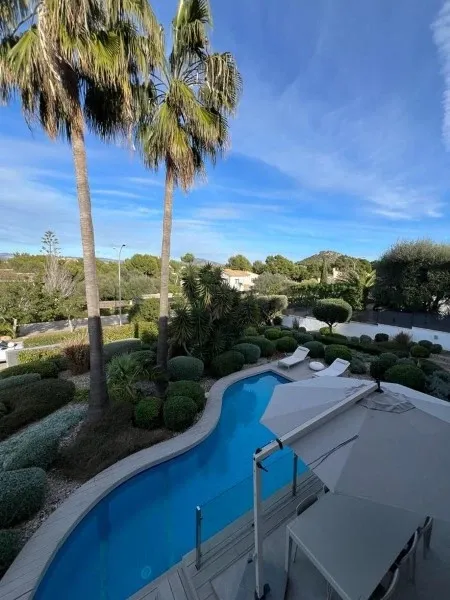 Villa with sea views and pool in Nova Santa Ponsa — photo 8