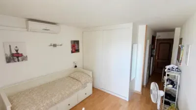 Apartment on Carrer de Dina Moore — photo 4