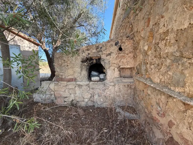 Inmoclaus presents this rustic finca located on the outskirts of Inca with quick access to the highway connecting Palma and Alcúdia. — photo 9