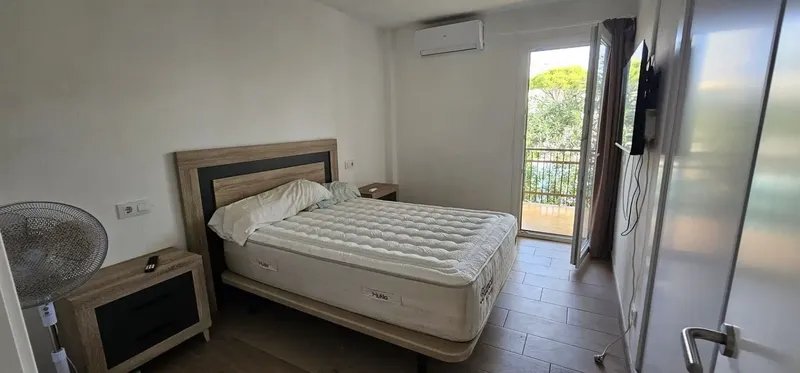 From October to June (June included), temporary contract. €850. One pet allowed. — photo 4