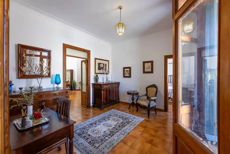 Discover the charm of the most authentic Mallorca in this beautiful home located in Pina, a quiet and characterful environment, ideal for — photo 4