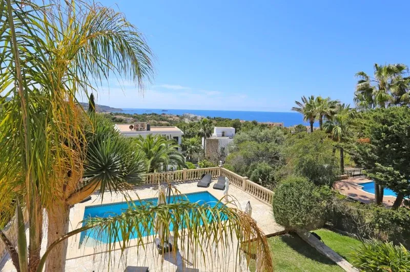 Luxury Mallorcan villa with pool in El Toro — photo 1