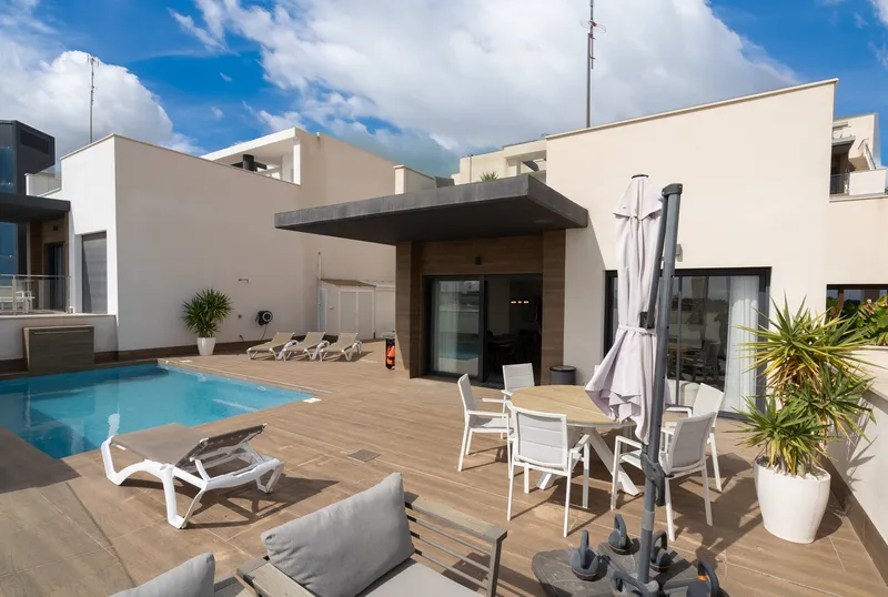 Modern villa with pool, beautiful terraces and fantastic views. — photo 2