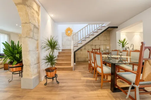 Santa Margalida, elegant townhouse with patio, pool and historic charm in Santa Margalida — photo 5