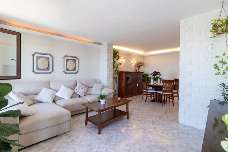 Unique First Line Duplex Property with Amazing Views and Huge Rooftop Terrace — photo 4