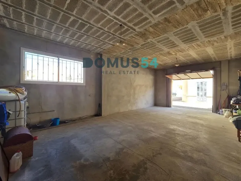 Explore this magnificent opportunity in Sa Pobla: a flat that redefines the concept of space, comfort and privacy, ideal for families who — photo 2