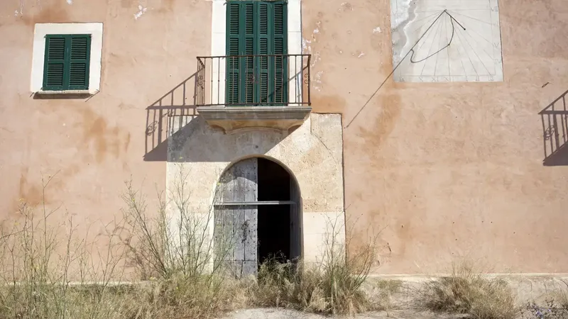Possibility to convert into agrotourism with 42 places! This over 200-year-old estate in Manacor, with about 160,000 m2 of land — photo 9