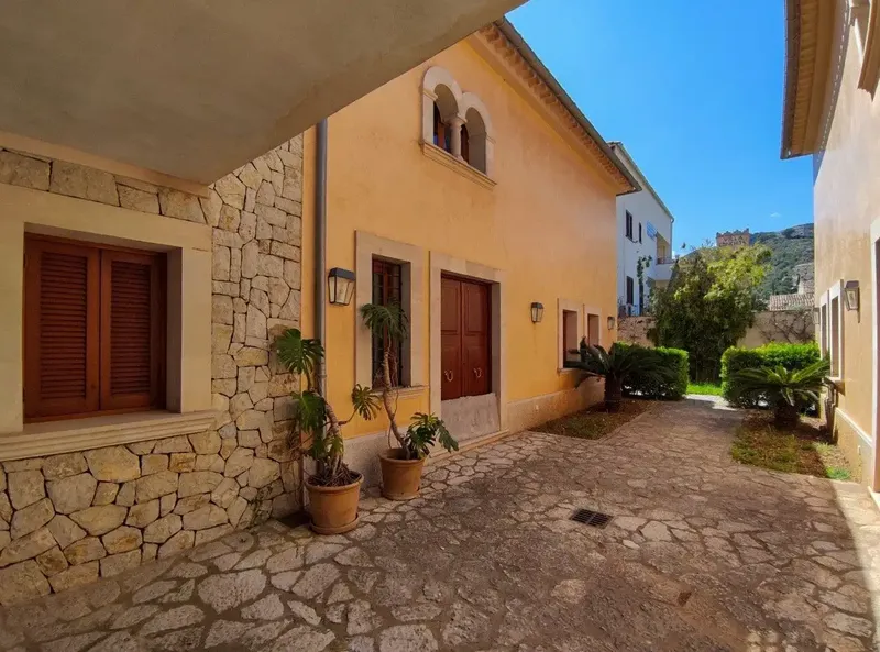 Magnificent village house in Mancor de la Vall. Built in 2004 and located in the town center of this beautiful village in the Serra d — photo 3