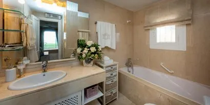 Real estate picture 0 Ref. No. 72985 — photo 11