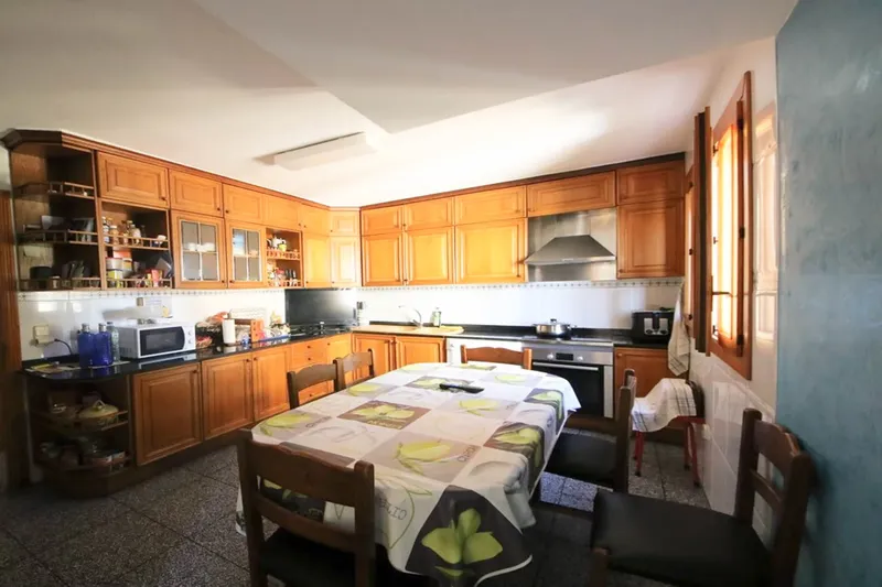 House and commercial premises in Cala Bona — photo 9