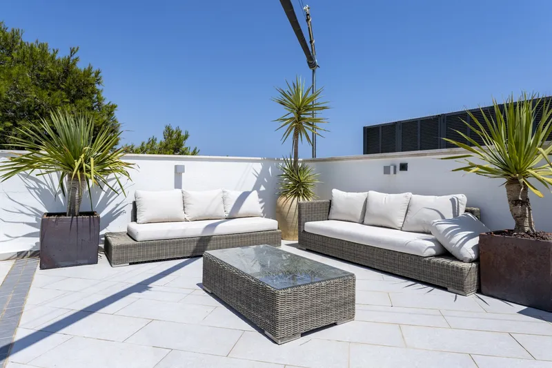 Penthouse with 200 sqm roof terrace and harbour views in Portocolom — photo 12