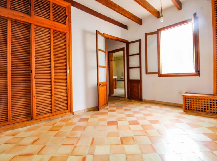 Ref.2451C – S´Arraco – Village house in central location with charming courtyard — photo 7