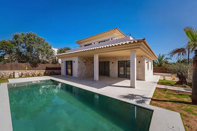 Newly built villa in Cala Llombards - with sea views and clear architecture near the beach — photo 3