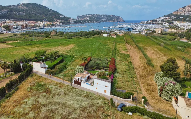 Idyllic finca with fantastic garden and walking distance to the harbor of Port Andratx — photo 1
