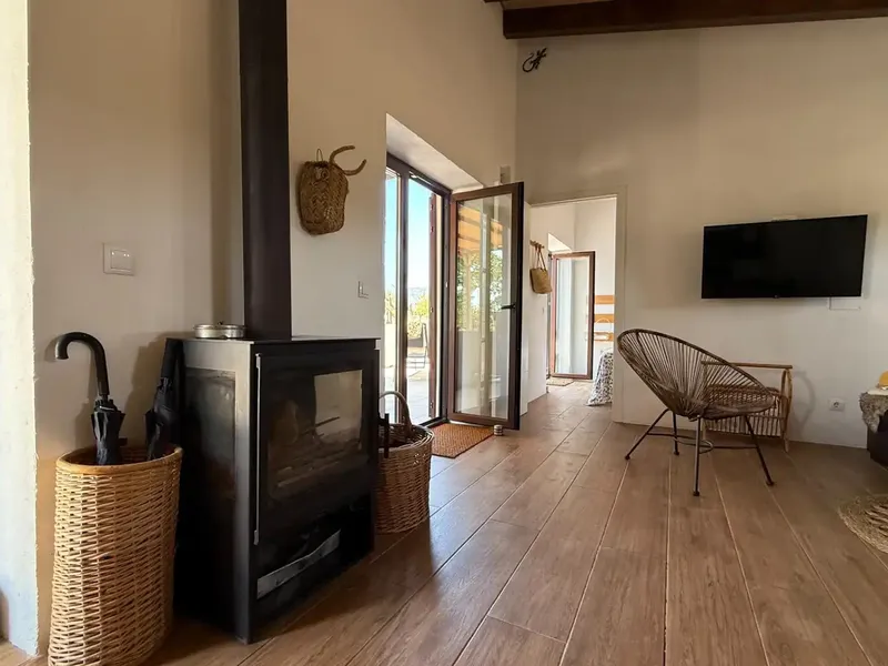 Beautiful legal rustic estate for sale in natural surroundings, ideal as a primary residence or tourist investment. — photo 4