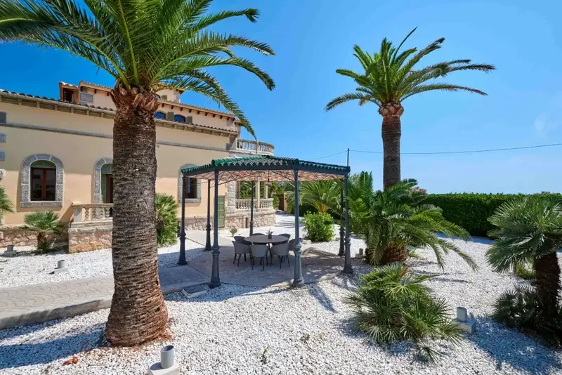 Exclusive first-line sea view villa for rent near Son Moll beach in Cala Ratjada, recently renovated — photo 10