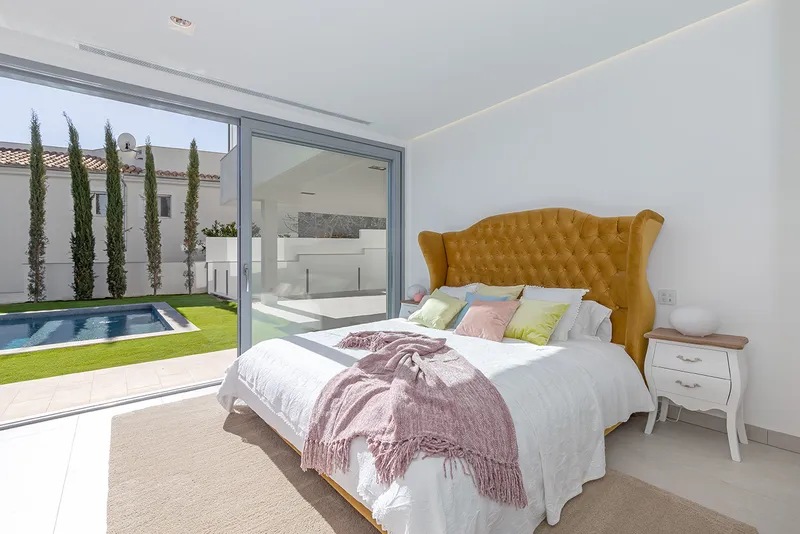 Villa in Santa Ponsa - Modern property with two pools — photo 7