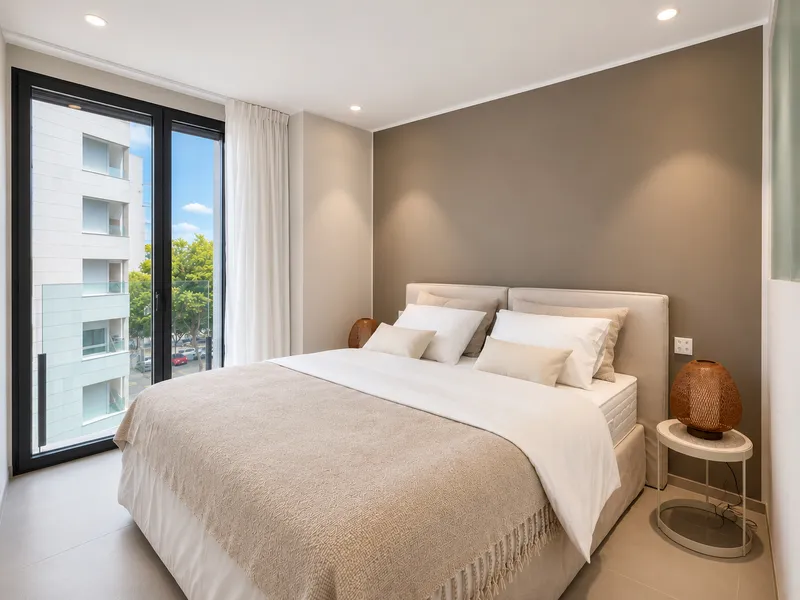 Modern Apartment with Panoramic Sea Views on the First Line of the Paseo Marítimo, Palma Mas — photo 11