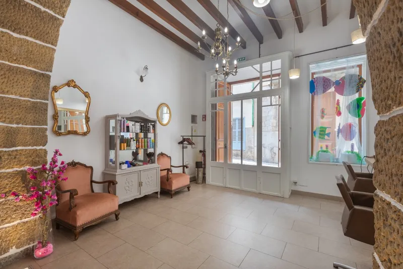 Casa de pueblo renovada con patio en el centro de Sóller — photo 7