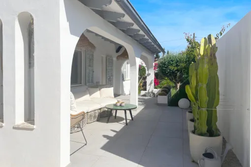 Cala Mandia, beach house with 3 bedrooms, 2 bathrooms, saltwater pool and air conditioning — photo 12