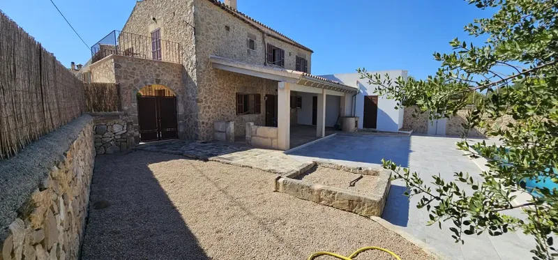 Impressive house-chalet with pool for rent — photo 4