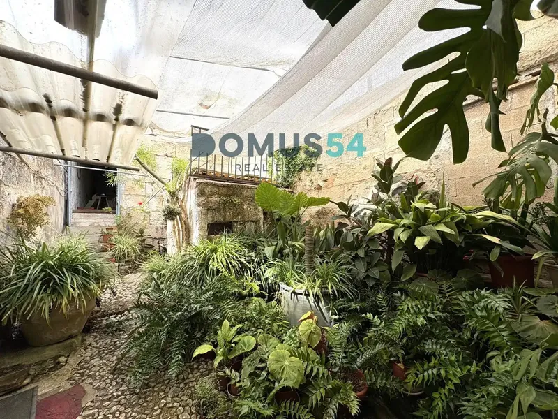 Imagine a property with unlimited space. Located in Muro, this house to be fully renovated presents itself as the opportunity — photo 1