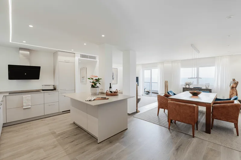 Renovated flat with sea views in Cala Major, Palma — photo 10