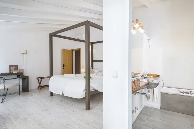 Charming village house with pool and rental licence in Moscari, Majorca — photo 6
