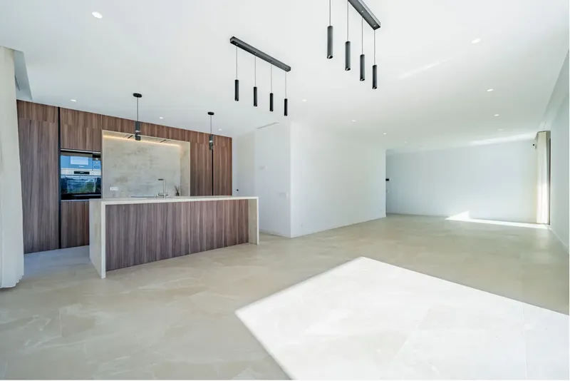 Villa with unobstructed distant views and perfect energy balance — photo 11