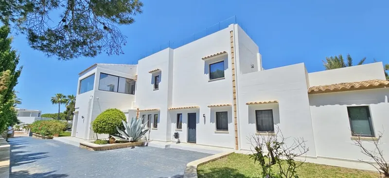 Villa with Garden and Pool close to the Sea in Porto Petro — photo 4