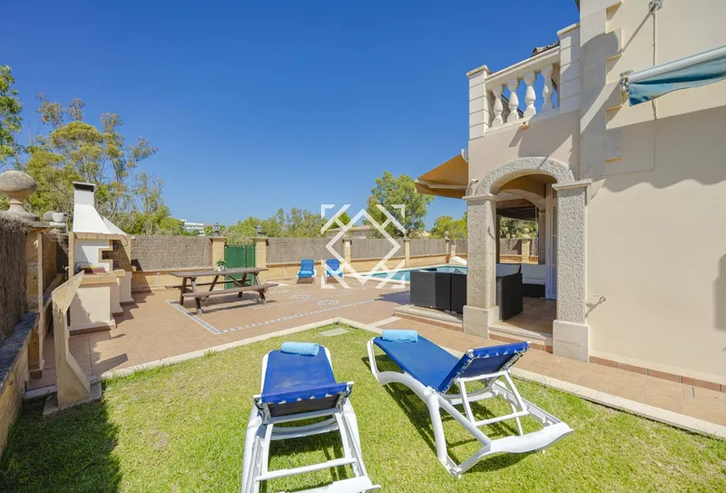 Spectacular semi-detached villa for sale in sought-after Playa de Muro, Mallorca — photo 10