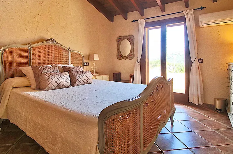 Investment Finca with Holiday Rental License in Bunyola — photo 9
