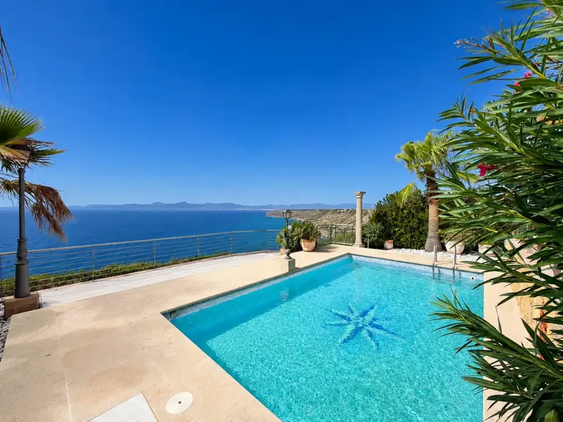 Llucmajor – Bahía Azul | First Sea Line (Delivered Unfurnished) — photo 9