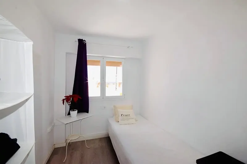 Discover this cozy and bright fifth-floor apartment of 75 m², a home with great potential and a comfortable, functional layout. It has 3 — photo 11
