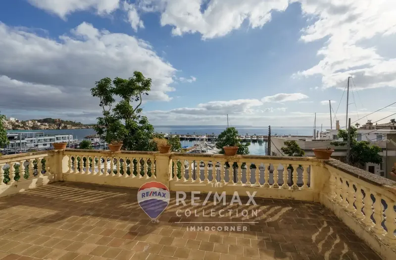 Spacious chalet to renovate on the first line of Calanova Port, in the residential area of San Agustin, Mallorcan style. — photo 10