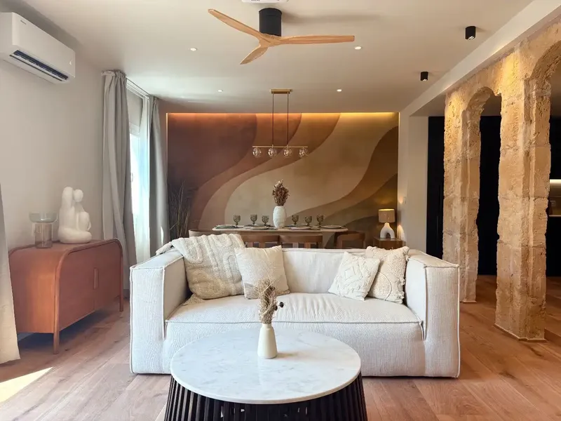 Renovated 2-bedroom flat in Foners, Palma — 700 m from the beach, furnished and ready to move in — photo 1