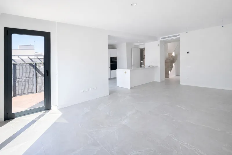 Modern townhouse with private pool in a new residential complex in Palma Mehr — photo 2