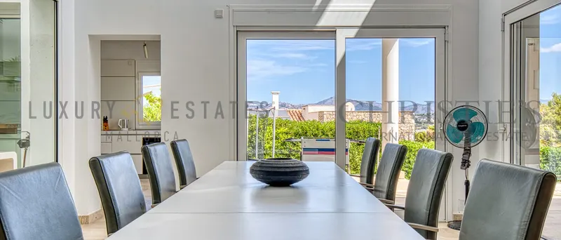 Modern Mediterranean villa in Santa Ponsa with sea views — photo 5