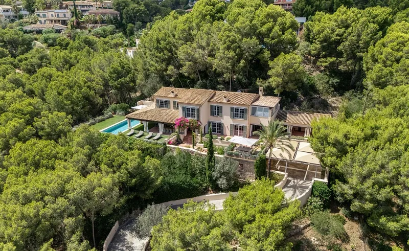 Luxury Mediterranean Living with Stunning Sea Views and Private Pool — photo 2