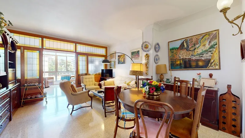 Bright three-bedroom apartment with study in the coveted Plaza Patines area — photo 4